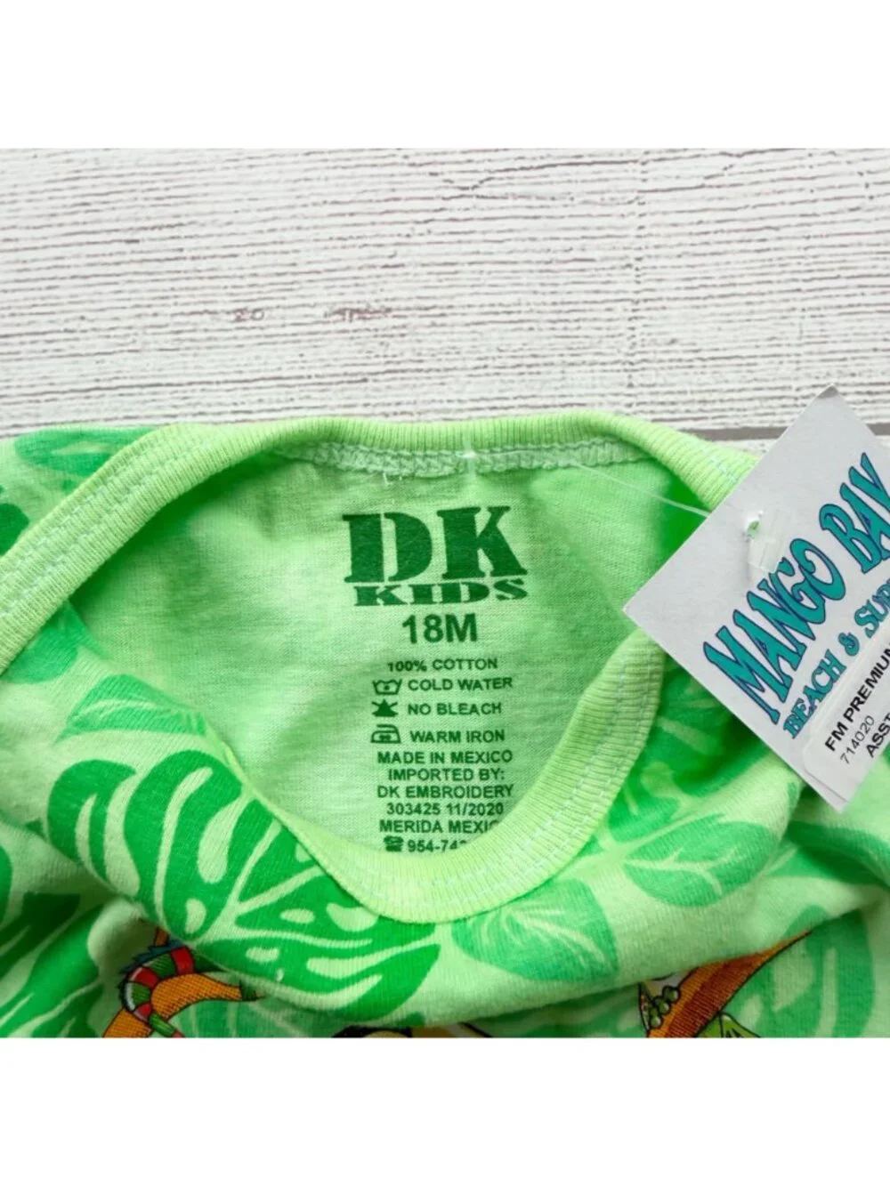 DK Kids Mango Bay Baby Bodysuit Tropical Leaf Print Alligator NWT 12-18 Months